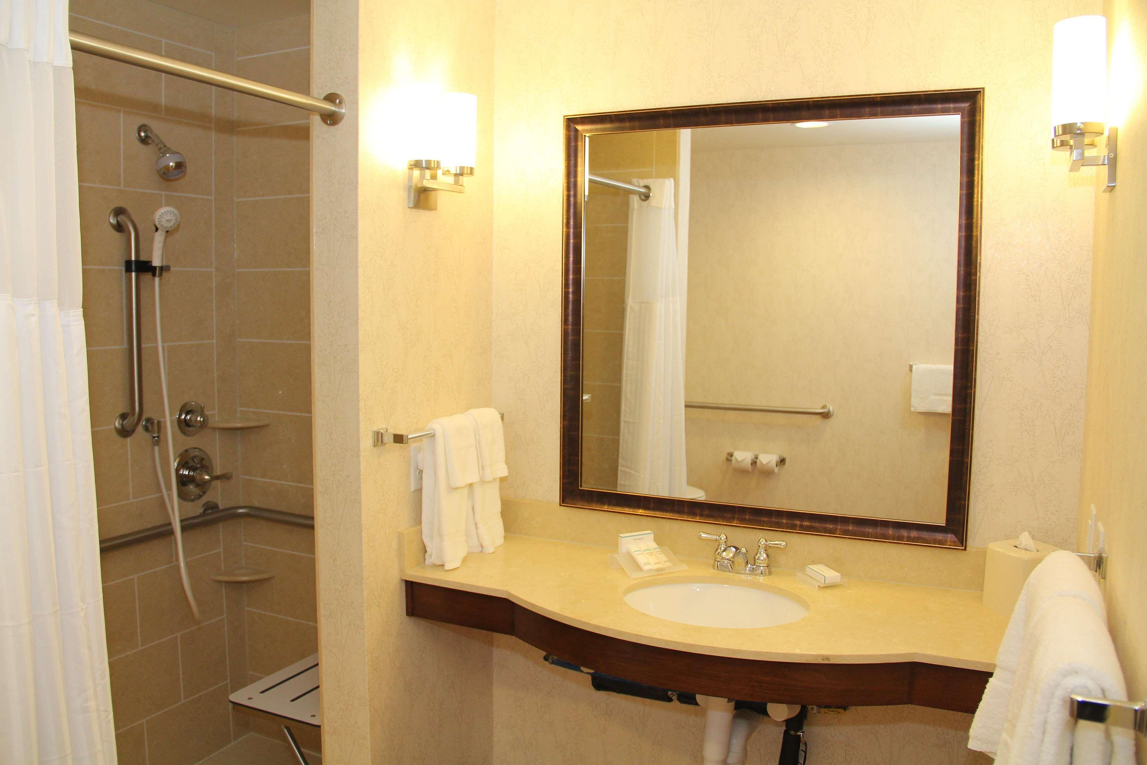 Hilton Garden Inn San Antonio/Rim Pass Drive Eksteriør bilde